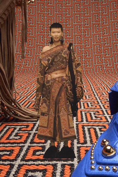 Look 26